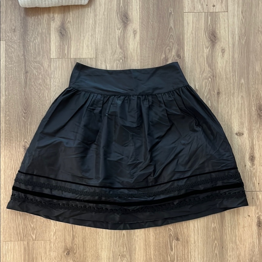 Lilly Pulitzer Classic Silk Black Women's Poofy Skirt - Size 4